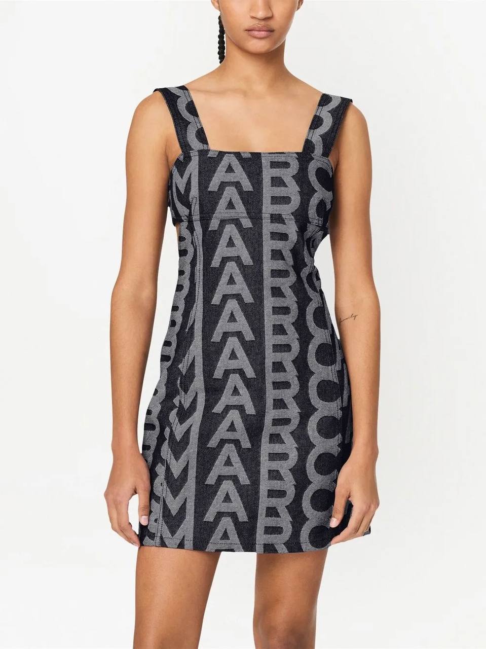 MARC JACOBS