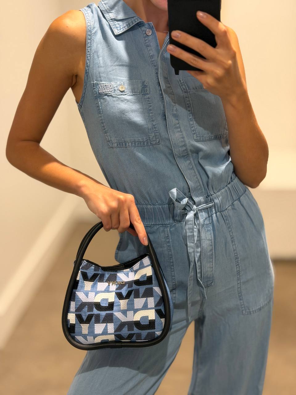 DKNY
