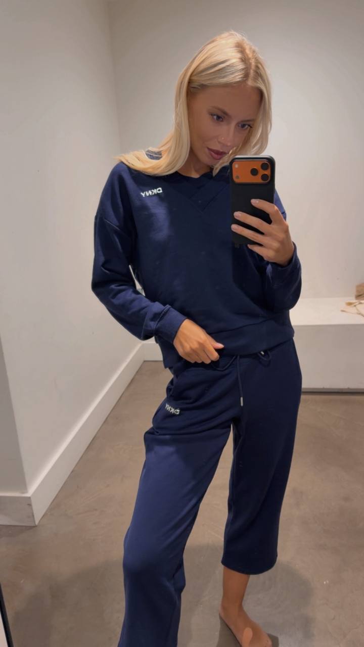 DKNY
