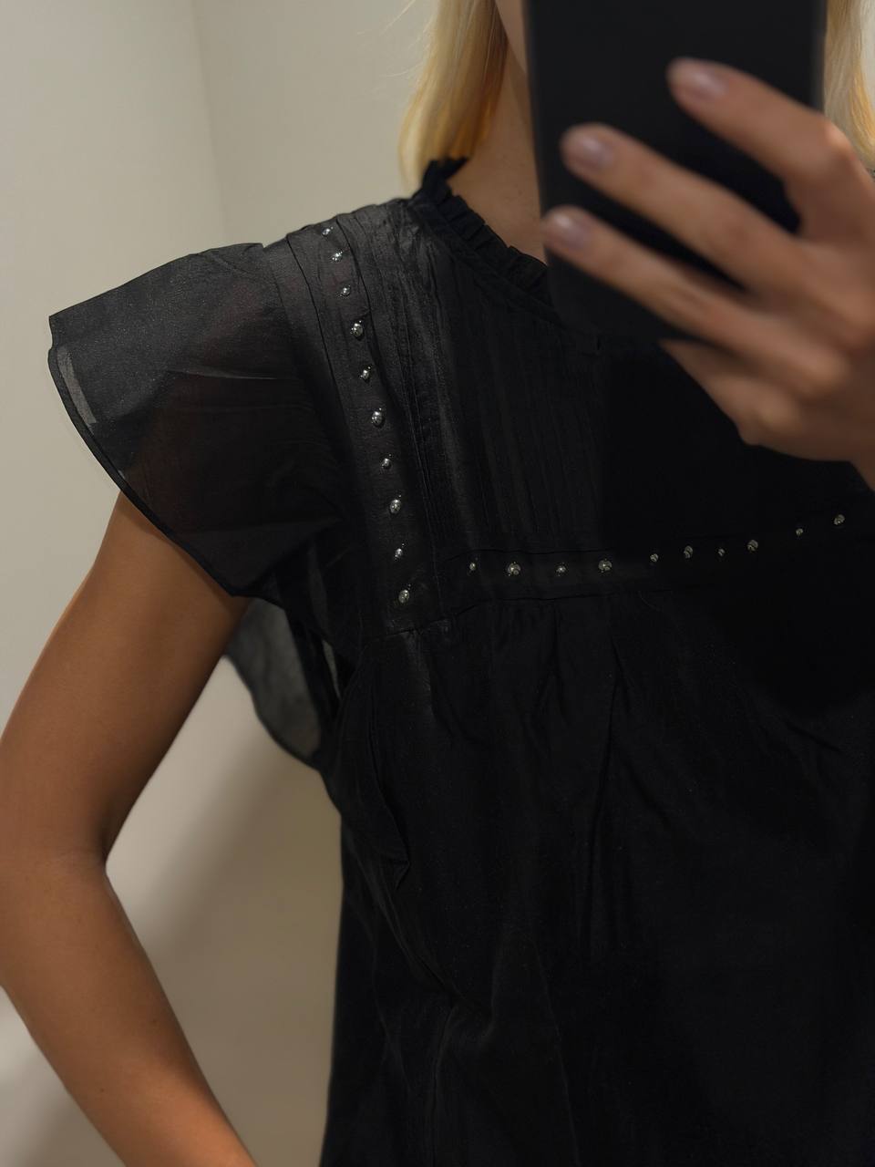 DKNY