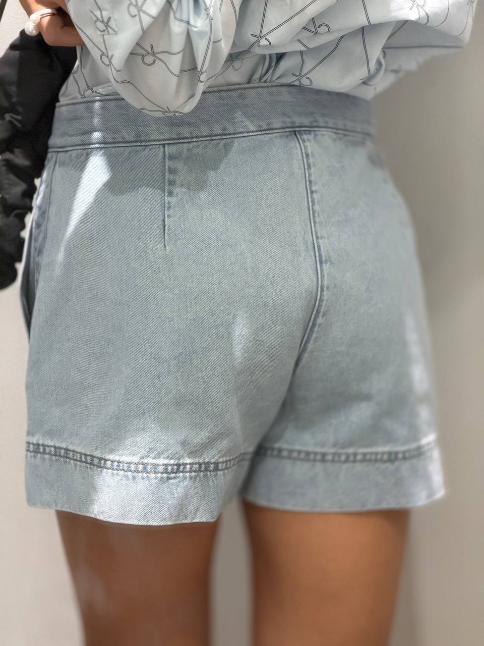 CALVIN KLEIN