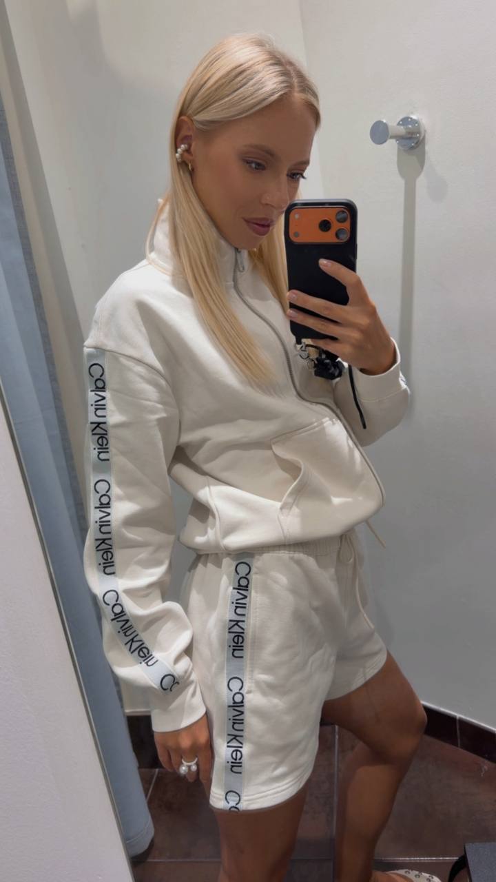 CALVIN KLEIN