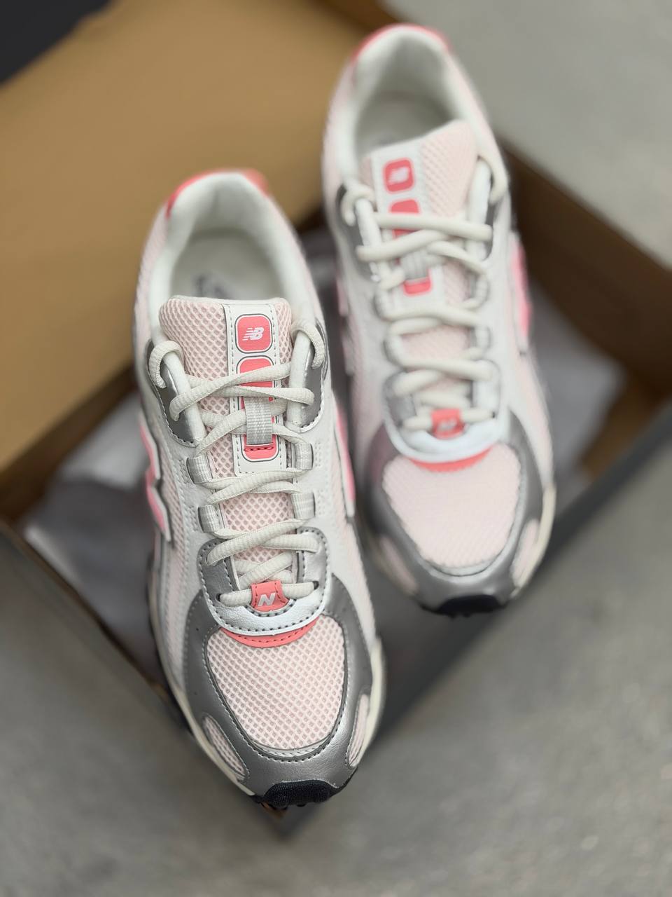 New Balance 🏷️ 92$