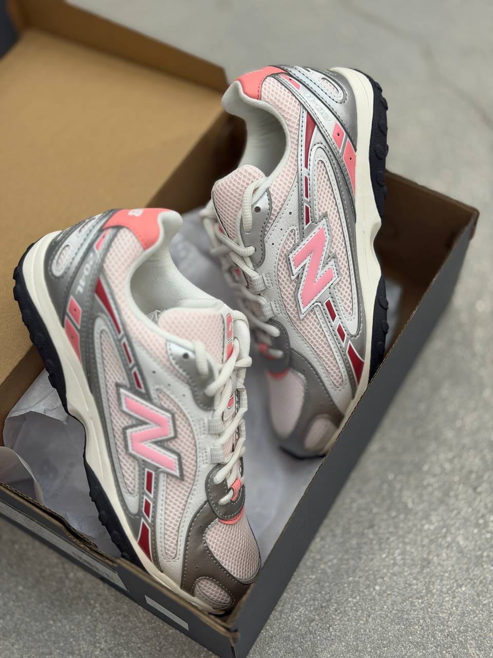 New Balance 🏷️ 92$