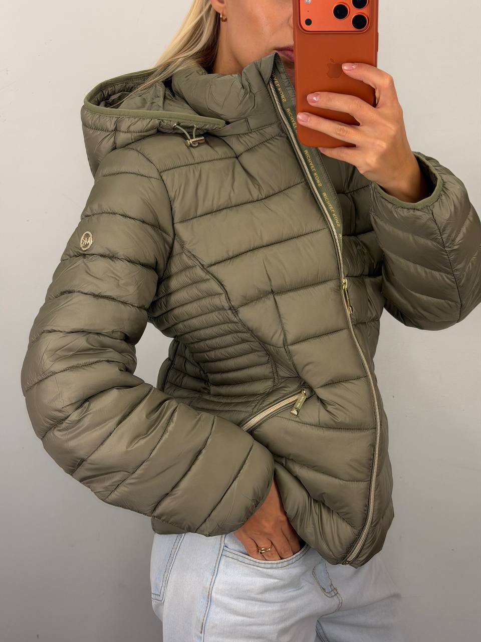 MICHAEL KORS 🏷️ 81$